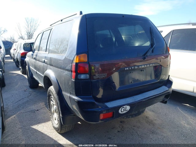 2002 MITSUBISHI MONTERO SPORT JA4MT31RX2J058860 Photo 2