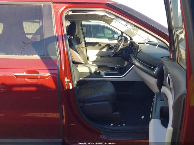 43923405 :رقم المزاد ، KNDNB4H3XP6249385 vin ، 2023 Kia Carnival Mpv Lx Seat Package مزاد بيع