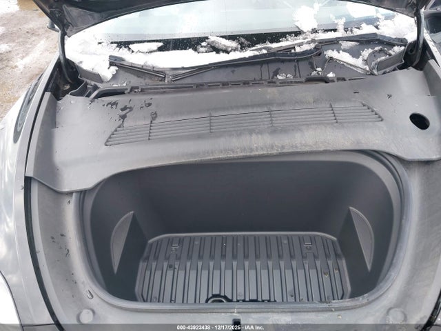 2022 TESLA MODEL Y 7SAYGDEE8NF315666 Photo 9