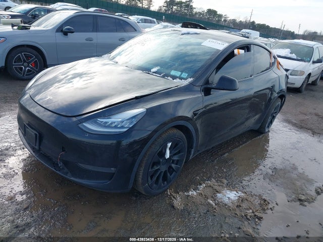 2022 TESLA MODEL Y 7SAYGDEE8NF315666 Photo 1
