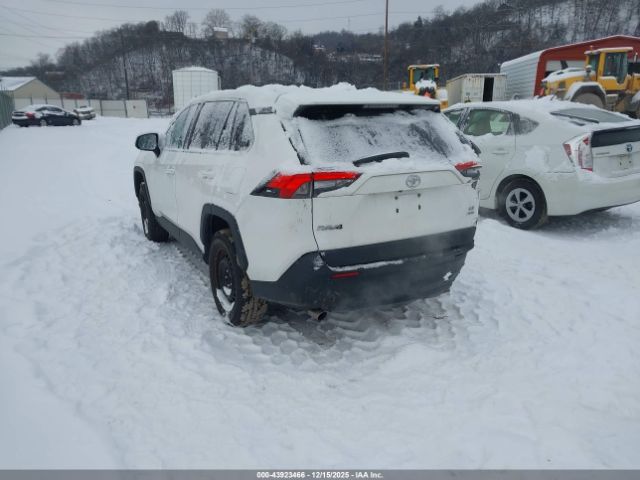 2022 TOYOTA RAV4 2T3G1RFV7NC313263 Photo 2