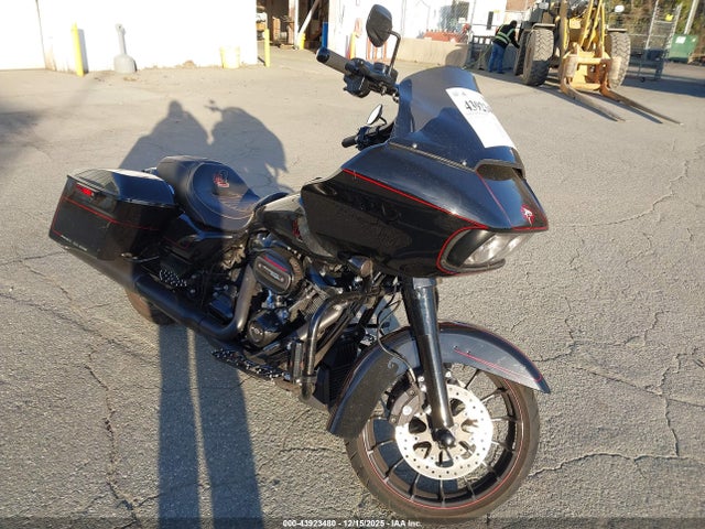 2018 HARLEY-DAVIDSON FLTRXS 1HD1KTC16JB616780