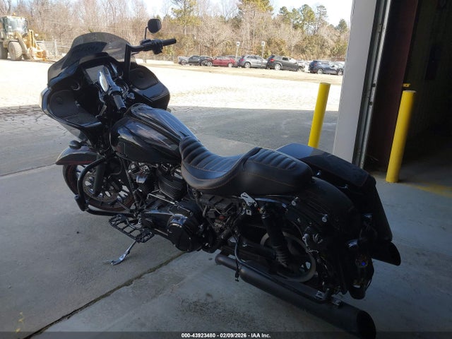 2018 HARLEY-DAVIDSON FLTRXS 1HD1KTC16JB616780 Photo 2
