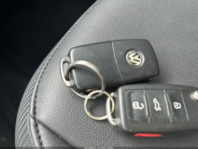 2015 VOLKSWAGEN BEETLE 3VWJ17ATXFM638584 Photo 10