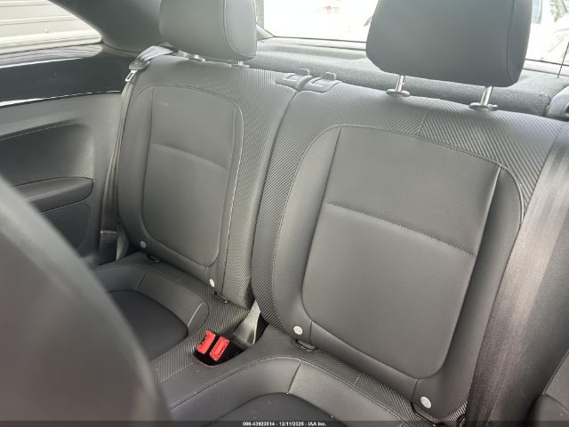 2015 VOLKSWAGEN BEETLE 3VWJ17ATXFM638584 Photo 7