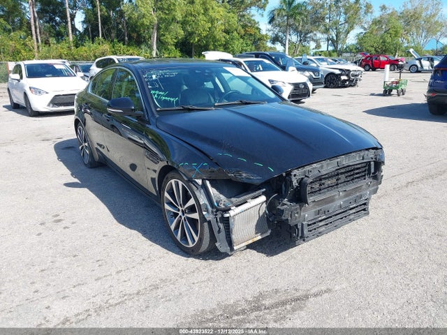 2020 JAGUAR XE SAJAE4FX6LCP56132