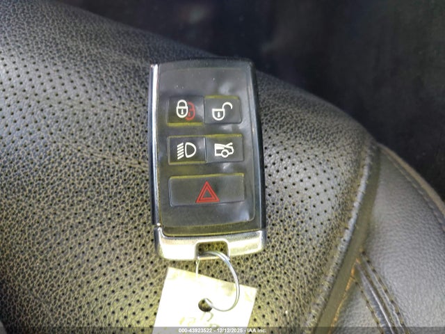 2020 JAGUAR XE SAJAE4FX6LCP56132 Photo 10