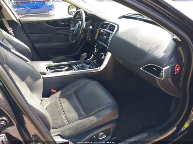2020 JAGUAR XE SAJAE4FX6LCP56132 Photo 4