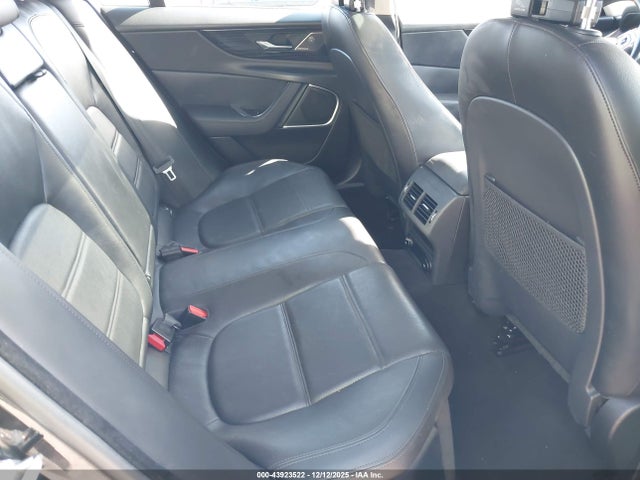 2020 JAGUAR XE SAJAE4FX6LCP56132 Photo 7