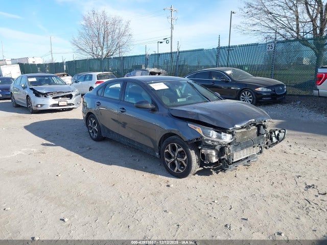 2019 3KPF24AD9KE030461 main image
