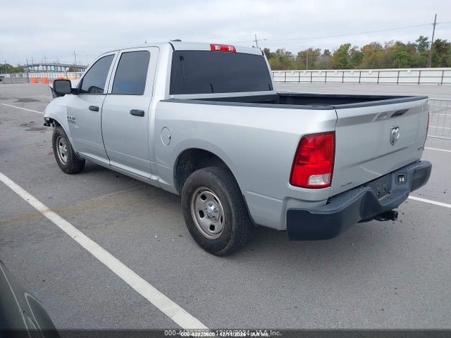 43923600 :رقم المزاد ، 1C6RR6KG1JS104794 vin ، 2018 Ram 1500 Tradesman  4x2 5'7 Box مزاد بيع