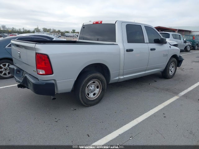 43923600 :رقم المزاد ، 1C6RR6KG1JS104794 vin ، 2018 Ram 1500 Tradesman  4x2 5'7 Box مزاد بيع