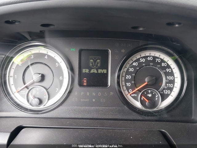 43923600 :رقم المزاد ، 1C6RR6KG1JS104794 vin ، 2018 Ram 1500 Tradesman  4x2 5'7 Box مزاد بيع