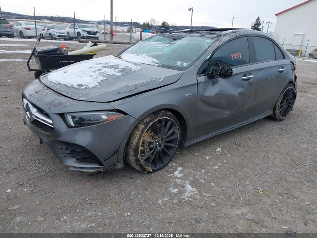 2021 MERCEDES-BENZ AMG A 35 W1K3G5BB2MJ288324 Photo 1