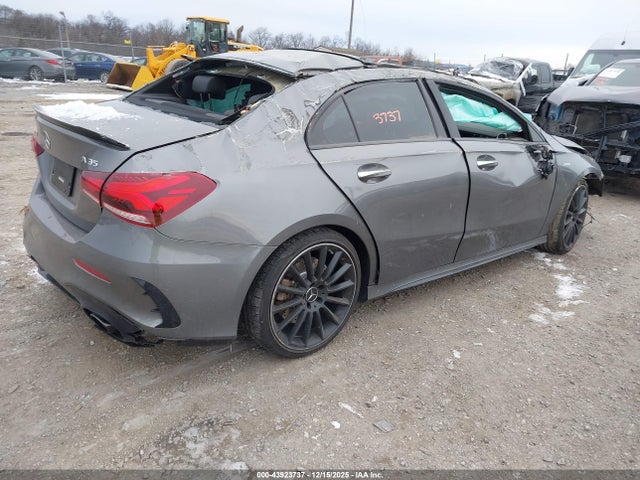2021 MERCEDES-BENZ AMG A 35 W1K3G5BB2MJ288324 Photo 3