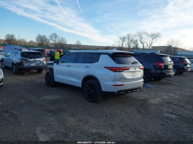 2022 MITSUBISHI OUTLANDER JA4J4UA87NZ070404 Photo 2