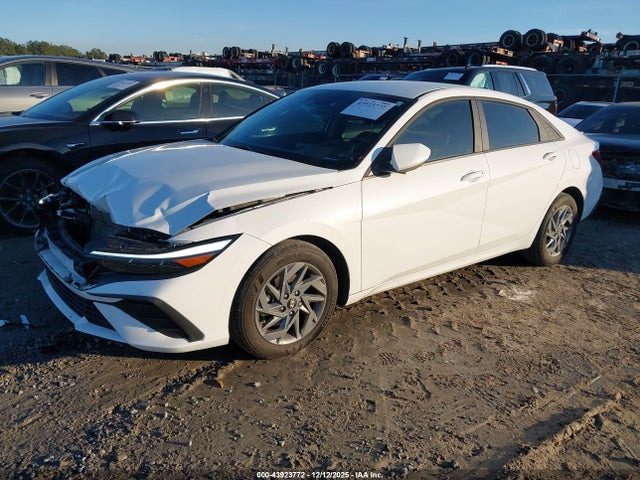 Hyundai ELANTRA SEL 2024 KMHLM4DG8RU837015 Image 2