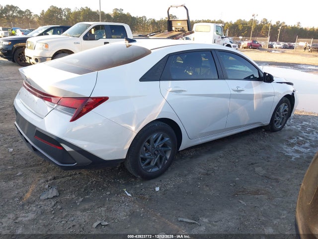 Hyundai ELANTRA SEL 2024 KMHLM4DG8RU837015 Image 4
