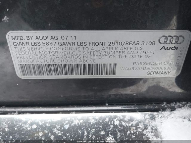 2012 AUDI A8 L WAURVAFD5CN006938 Photo 8