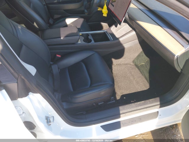 2021 TESLA MODEL 3 5YJ3E1EAXMF060011 Photo 4