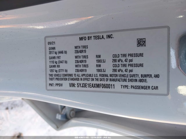 2021 TESLA MODEL 3 5YJ3E1EAXMF060011 Photo 8