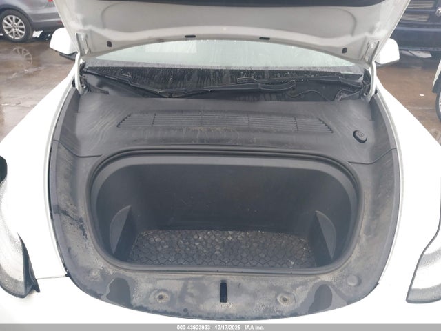 2020 TESLA MODEL Y 5YJYGDEE3LF032585 Photo 9