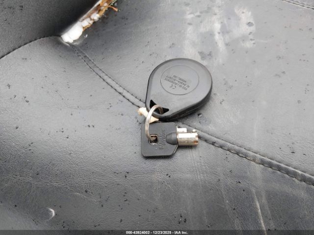 2010 HARLEY-DAVIDSON FLHTC 1HD1FF410AB601616 Photo 10