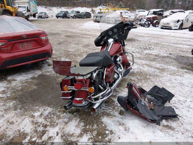 2010 HARLEY-DAVIDSON FLHTC 1HD1FF410AB601616 Photo 3