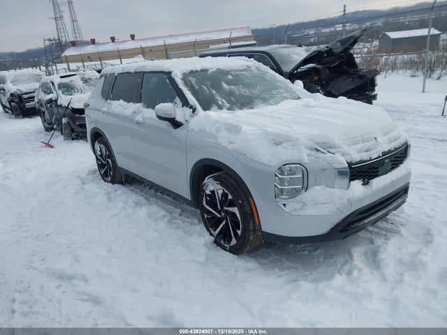 2022 MITSUBISHI OUTLANDER JA4J4TA87NZ042600 Photo 0