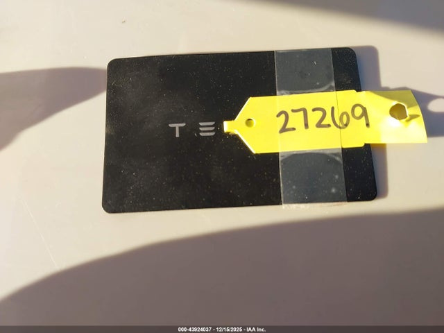 2023 TESLA MODEL Y 7SAYGDEE3PA171525 Photo 10