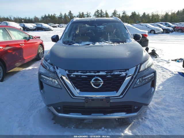 JN8AT3DD4MW315210 Nissan Rogue Platinum Intelligent Awd