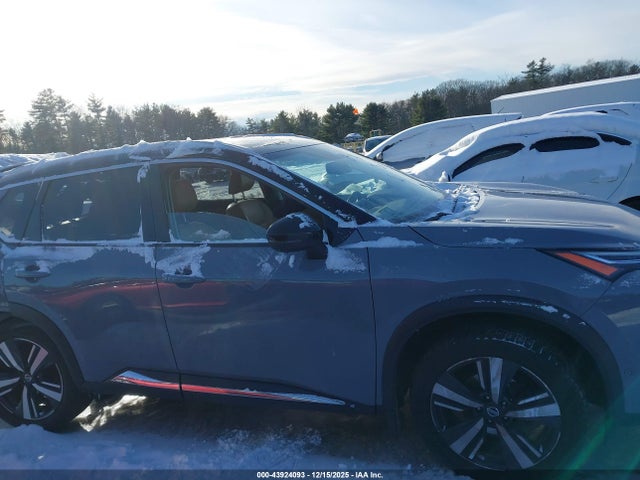 JN8AT3DD4MW315210 Nissan Rogue Platinum Intelligent Awd