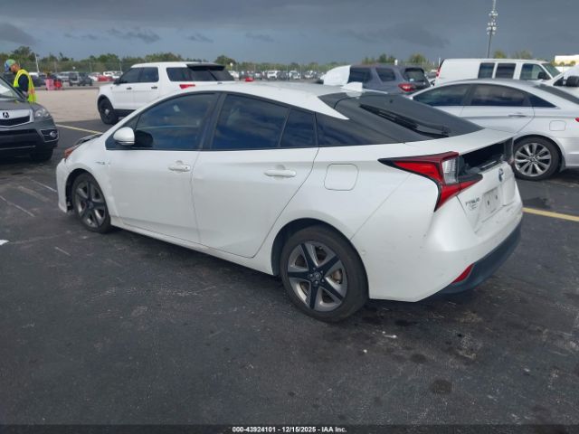 2021 TOYOTA PRIUS JTDKAMFU7M3138534 Photo 2