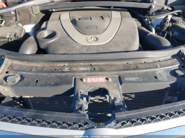 2011 MERCEDES-BENZ GL 450 4JGBF7BE7BA704715 Photo 9