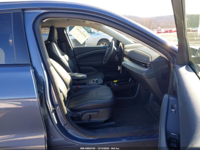 2021 FORD MUSTANG MACH-E 3FMTK1SS3MMA25310 Photo 4