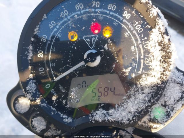 2022 TRIUMPH MOTORCYCLE STREET TWIN SMTD31G77NTAF2751 Photo 6