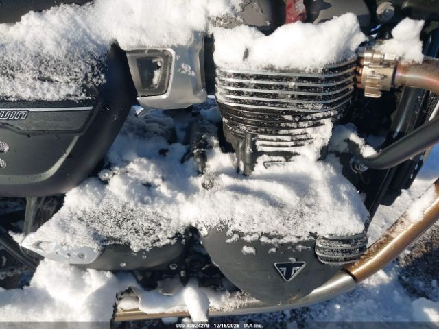 2022 TRIUMPH MOTORCYCLE STREET TWIN SMTD31G77NTAF2751 Photo 7