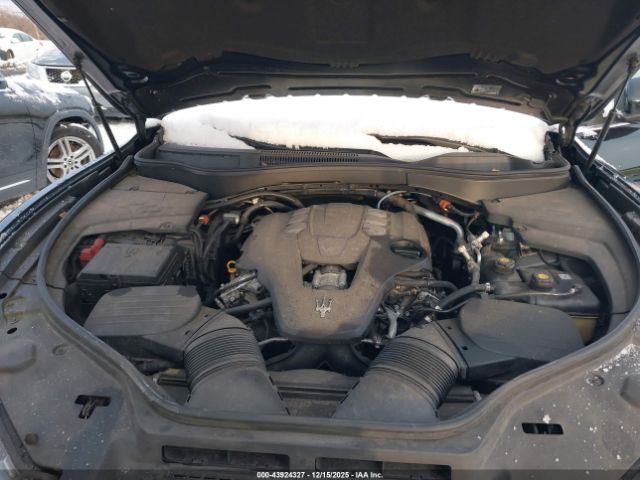 2021 MASERATI LEVANTE ZN661YUA2MX370239 Photo 9