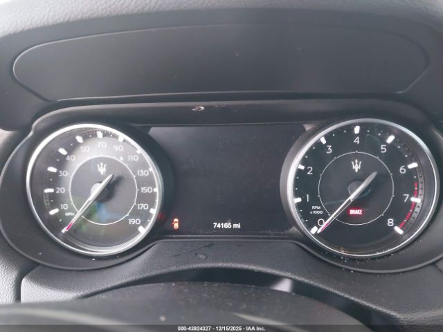 2021 MASERATI LEVANTE ZN661YUA2MX370239 Photo 6