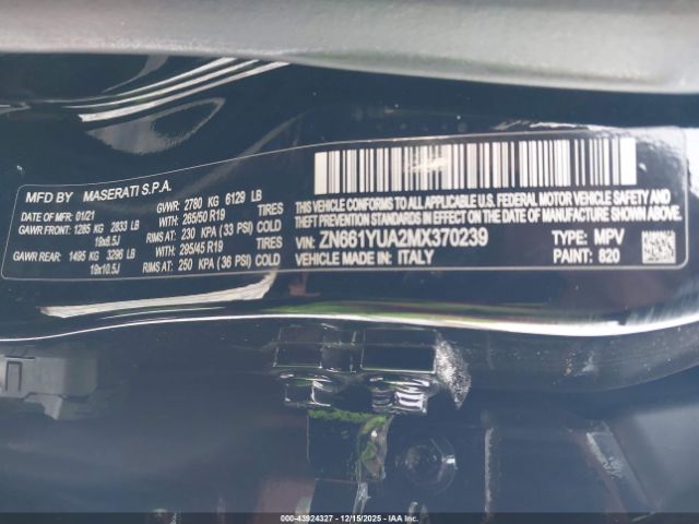 2021 MASERATI LEVANTE ZN661YUA2MX370239 Photo 8
