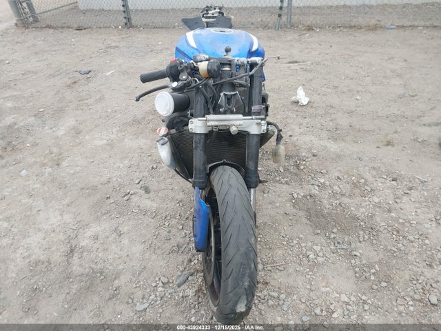 Suzuki GSX-R600 2015 JS1GN7FA8F2101593 Image 5