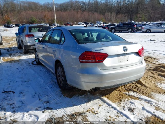 2014 VOLKSWAGEN PASSAT 1VWAT7A30EC097734 Photo 2