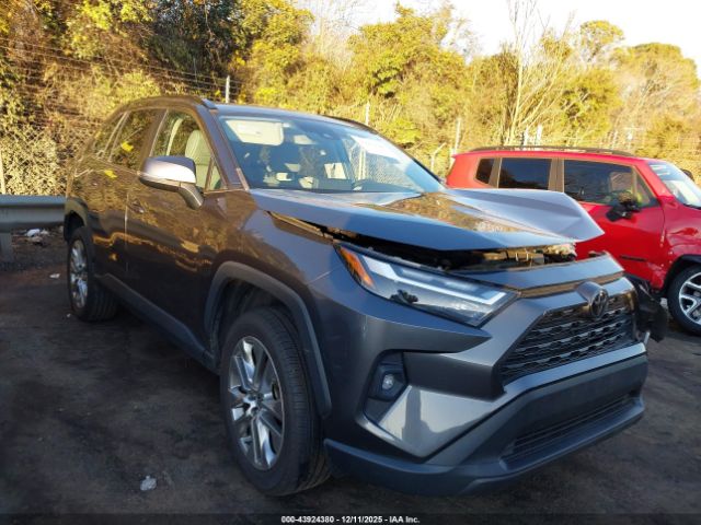 2022 TOYOTA RAV4 2T3C1RFV9NC197093 Photo 0