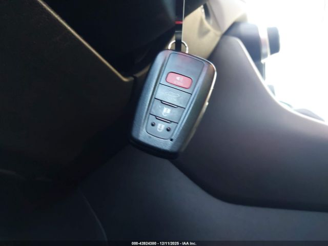 2022 TOYOTA RAV4 2T3C1RFV9NC197093 Photo 10