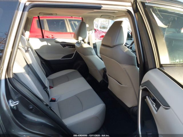 2022 TOYOTA RAV4 2T3C1RFV9NC197093 Photo 7