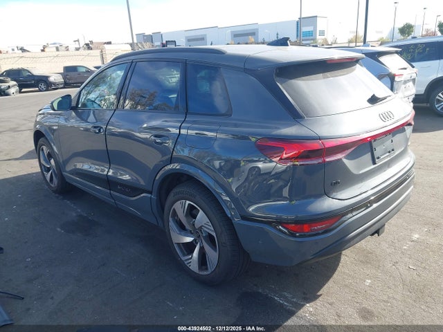 2025 AUDI Q6 E-TRON WA124BGF2SA067600 Photo 2