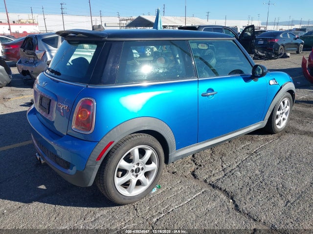 2009 MINI COOPER S WMWMF73559TW85430 Photo 3
