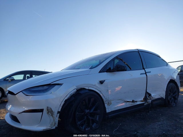 2023 TESLA MODEL X 7SAXCDE58PF404082 Photo 5