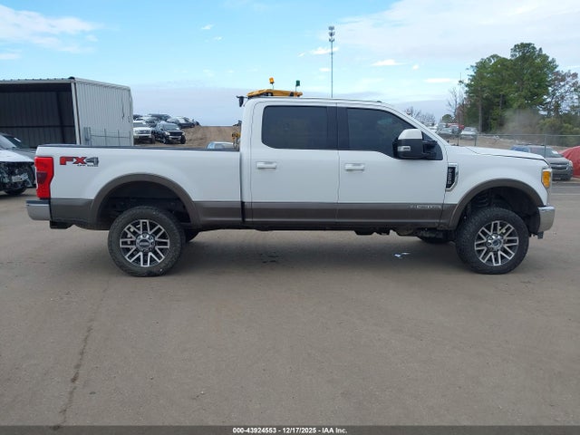 Ford F-250 Lariat 2017 1FT7W2BT4HEF42720 Image 13