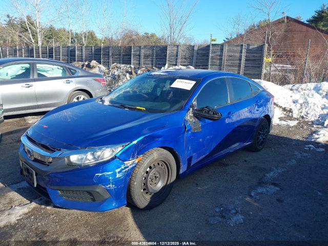 Honda Civic Lx 2018 2HGFC2F57JH609598 Image 2